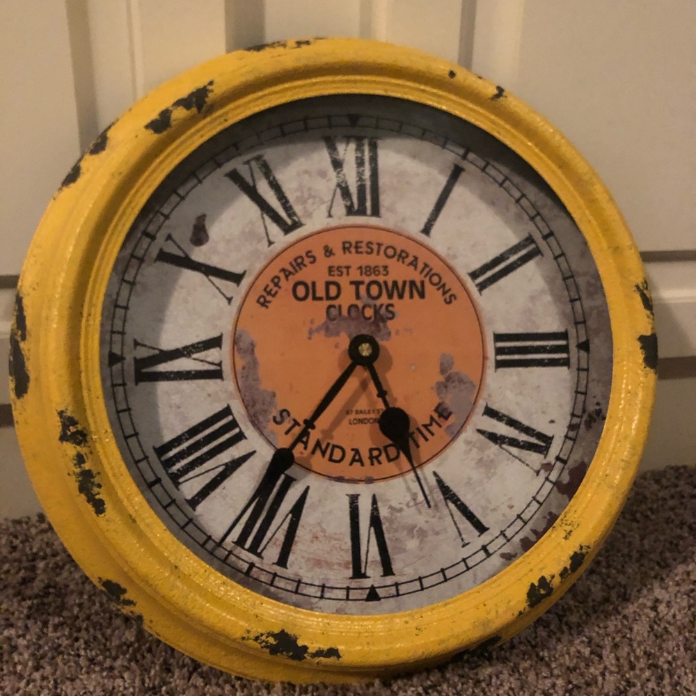 Vintage Style New Yellow Clock